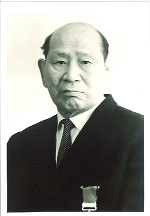 栗原民雄